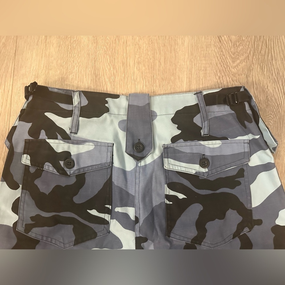 Urban Outfitters Blue Camo Pants (Size 30) - Picture 8 of 9